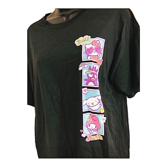 Hello Kitty black relaxed front back graphic print fit t-shirt size small‎ new - Picture 2 of 15